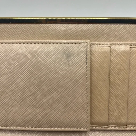 Salvatore Ferragamo long wallet. Beautiful condition. - Picture 6 of 12